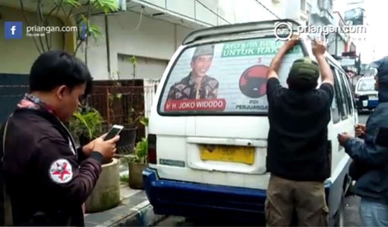 Bawaslu Kota Tasik Dinilai Tebang Pilih Tertibkan APK