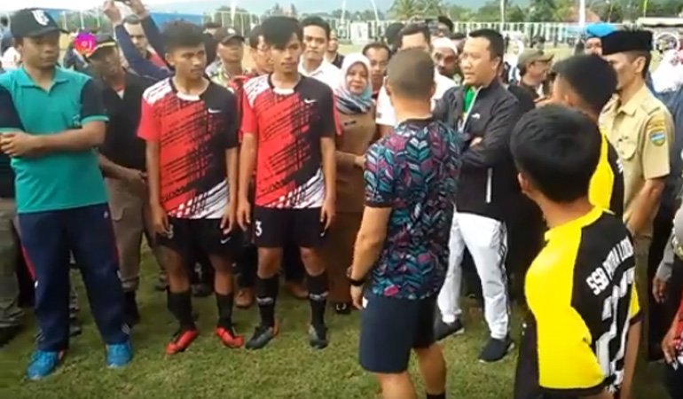 Menpora dan “Lord” Atep Jajal Lapang Lodaya Cisayong