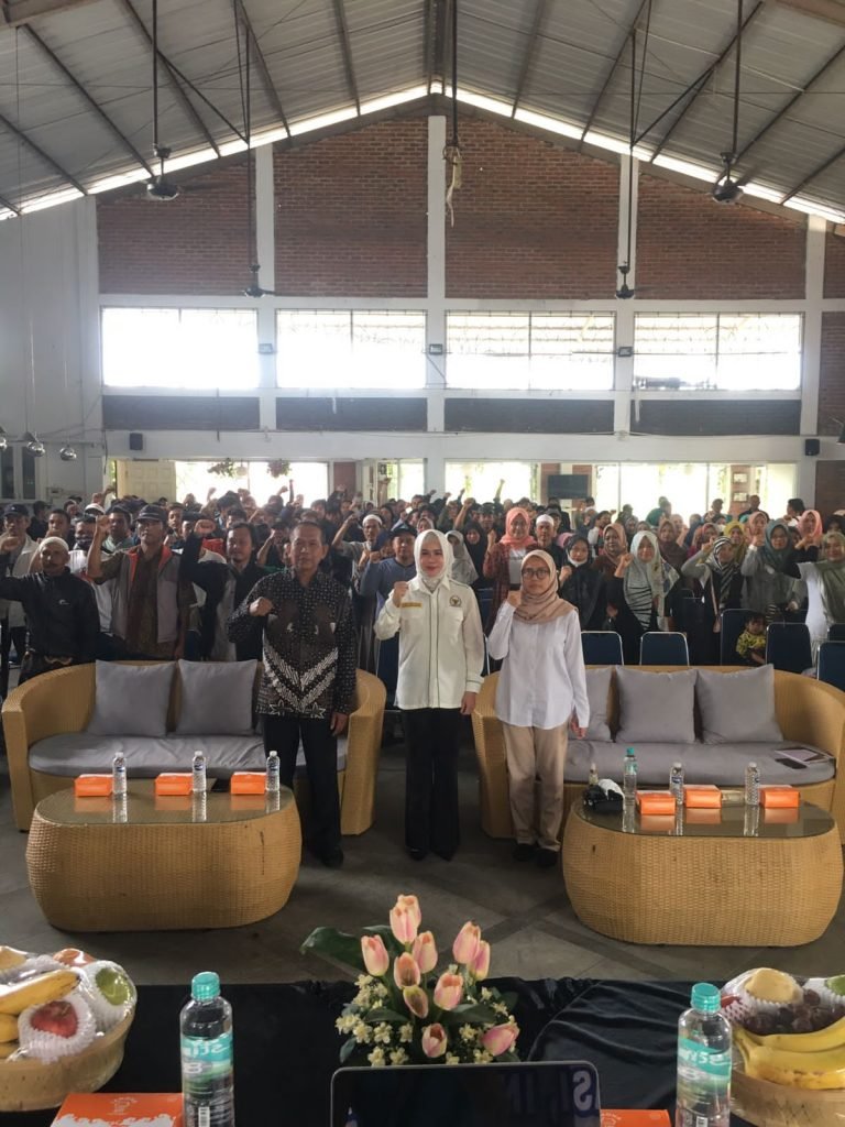 Nurhayati Bagikan Tips Cegah Stunting kepada Ratusan Masyarakat di Tasikmalaya