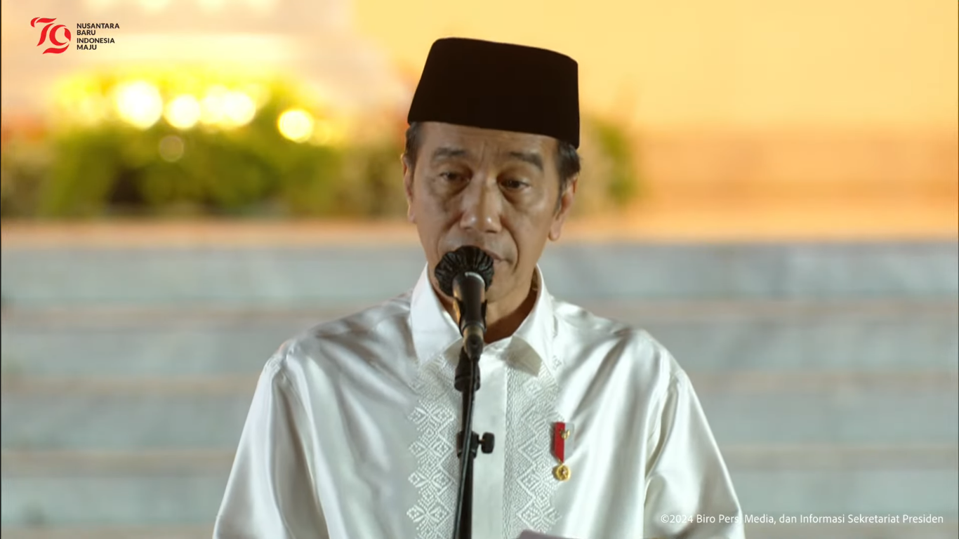 Akui Banyak Kekurangan Saat Memimpin Indonesia, Jokowi Minta Maaf