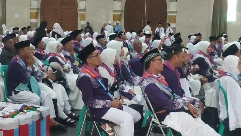 Bupati Tasikmalaya Tekankan Profesionalisme Petugas Haji dalam Melayani Jemaah