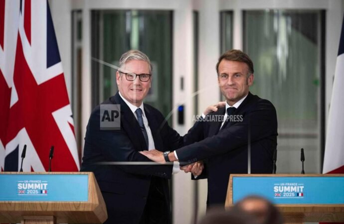 Inggris dan Prancis Teken Pakta Nuklir Baru, Rusia Beri Peringatan Keras