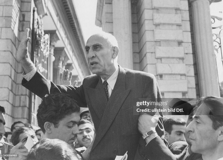 Menyingkap TP-Ajax dan Runtuhnya Demokrasi Iran Tahun 1953