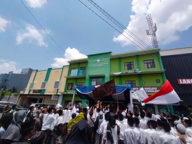 Tersinggung Tayangan Trans7, Santri Tasikmalaya Bangkit Bela Martabat Pesantren