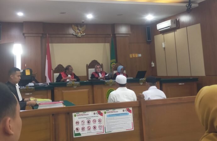 Bantah Tak Terlibat Tambang Emas Ilegal, Uci Martin Malah Mangkir Dipersidangan