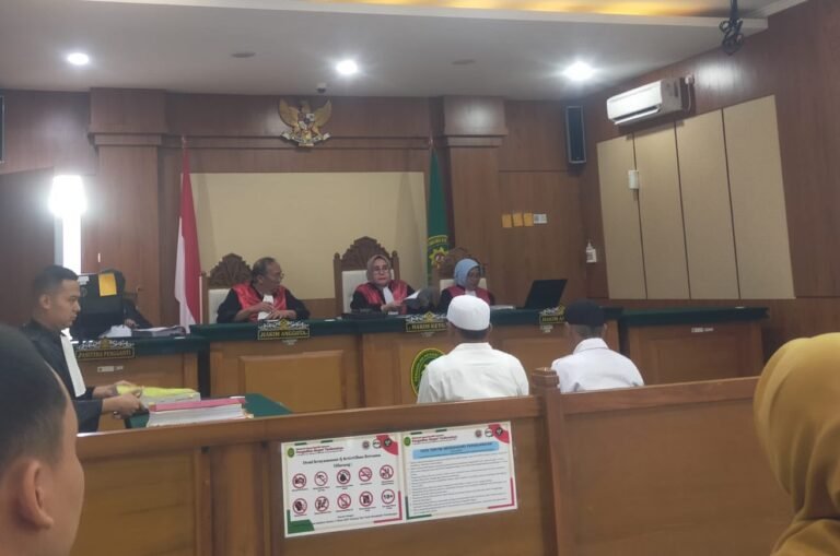 Bantah Tak Terlibat Tambang Emas Ilegal, Uci Martin Malah Mangkir Dipersidangan