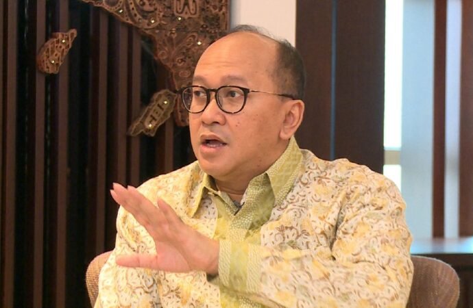 Danantara Kelola Rp2.100 Triliun, Ekonom Ingatkan Risiko APBN dan Transparansi Investasi Negara