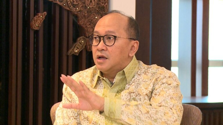 Danantara Kelola Rp2.100 Triliun, Ekonom Ingatkan Risiko APBN dan Transparansi Investasi Negara