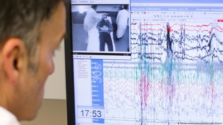 Tidur Kini Bisa “Bercerita”: SleepFM Hadir Membaca Risiko Kesehatan Manusia