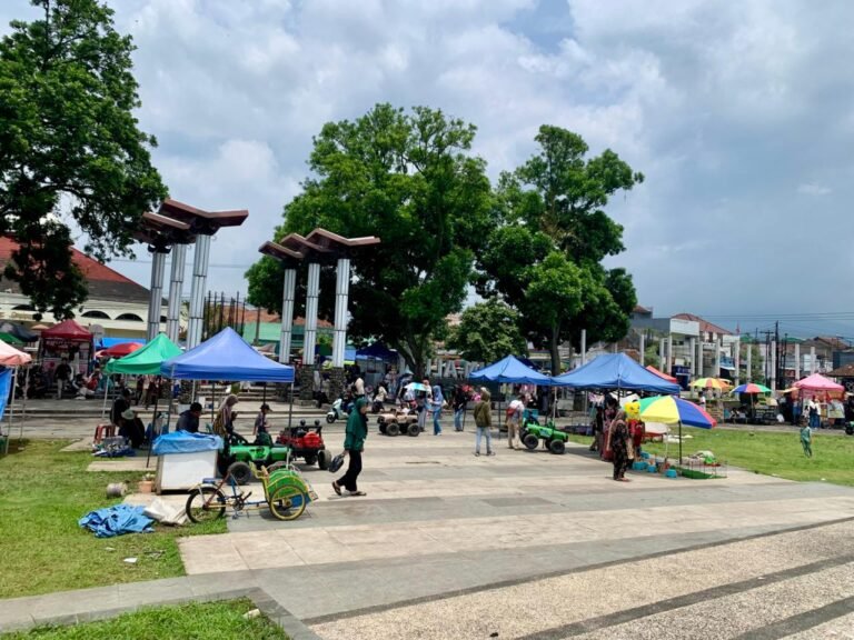 Alun-alun Singaparna Jadi Wisata Alternatif Munggahan, Favorit Warga Jelang Ramadan