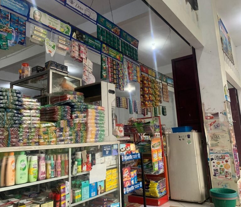 Susu UHT Langka di Pasar Gunungkalong, Pedagang Grosir Soroti Dampak Program MBG