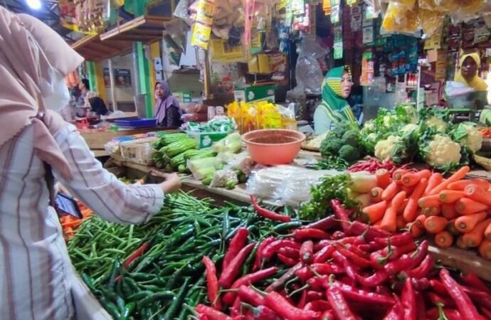 Cabai Mahal, Pembeli Menghilang: Pedagang Pasar Ciamis Terjepit Kenaikan Harga