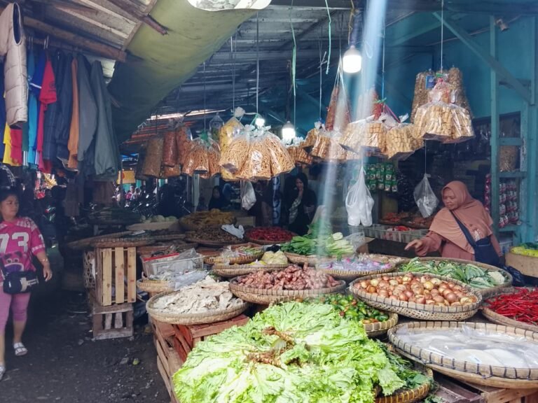 Harga Bahan Pokok di Pasar Singaparna Naik Sejak Program MBG Bergulir
